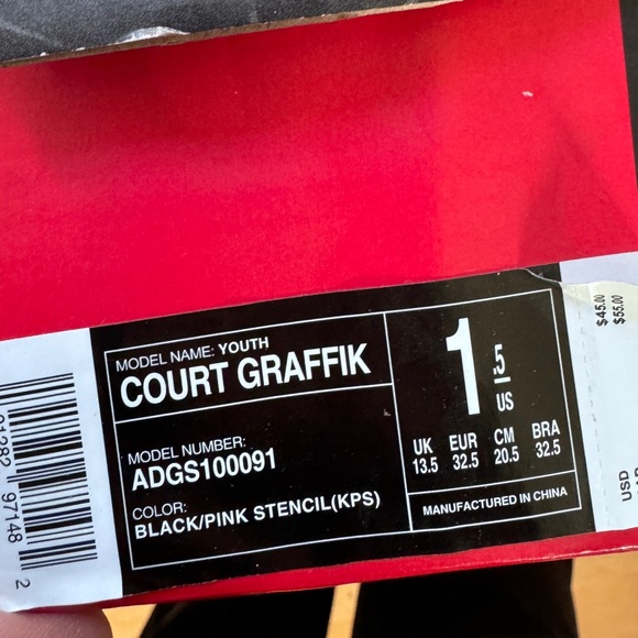 GIRLS' DC LITTLE KID & BIG KID COURT GRAFFIK SNEAKERS size 1.5 never worn - Picture 7 of 8